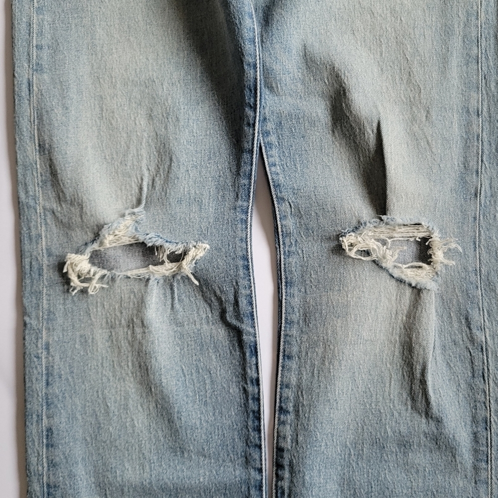 Levi's 501 33x32 Straight Leg Jeans. - Picture 9 of 10